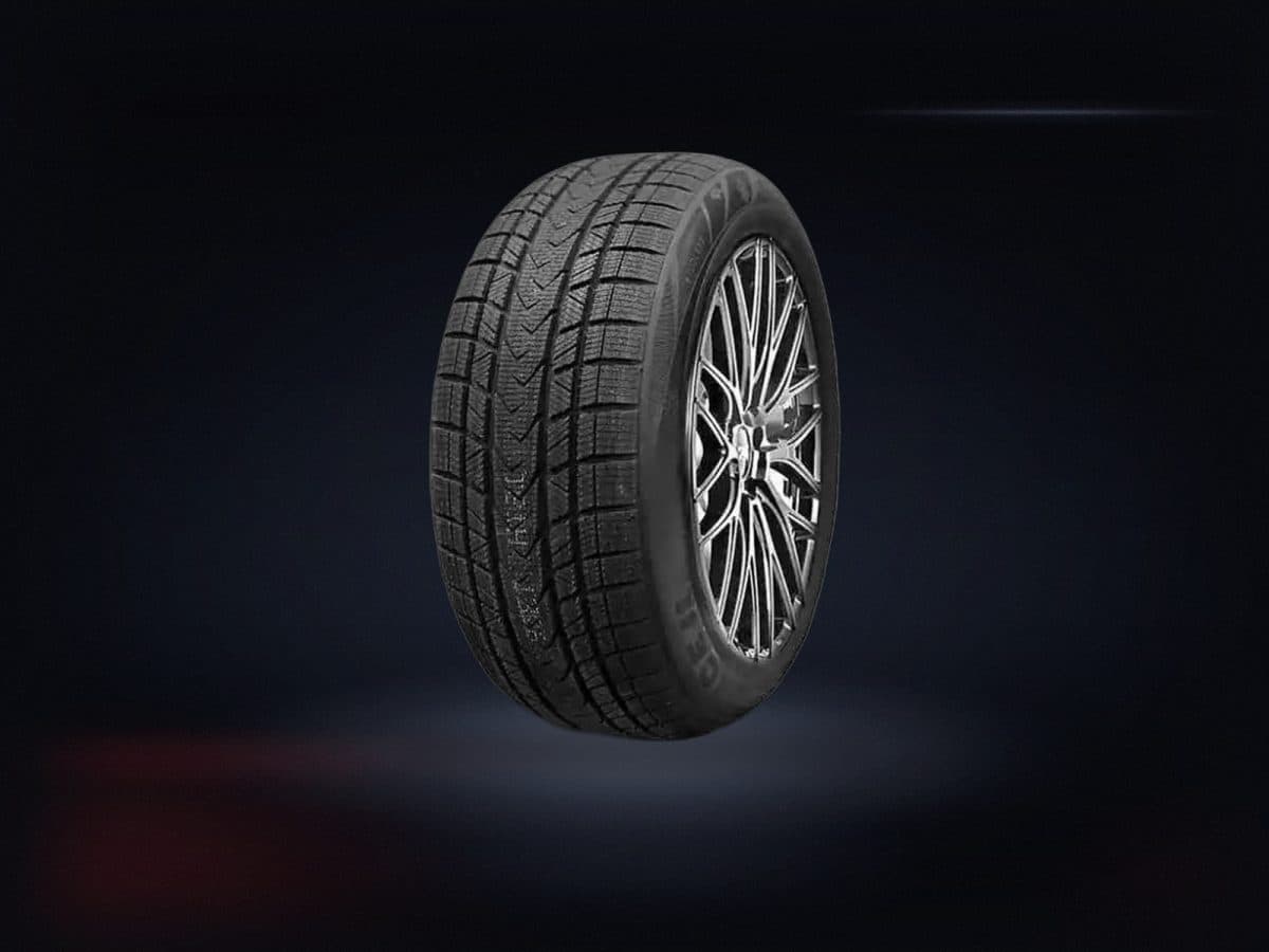 FM808 235/65R17 104T