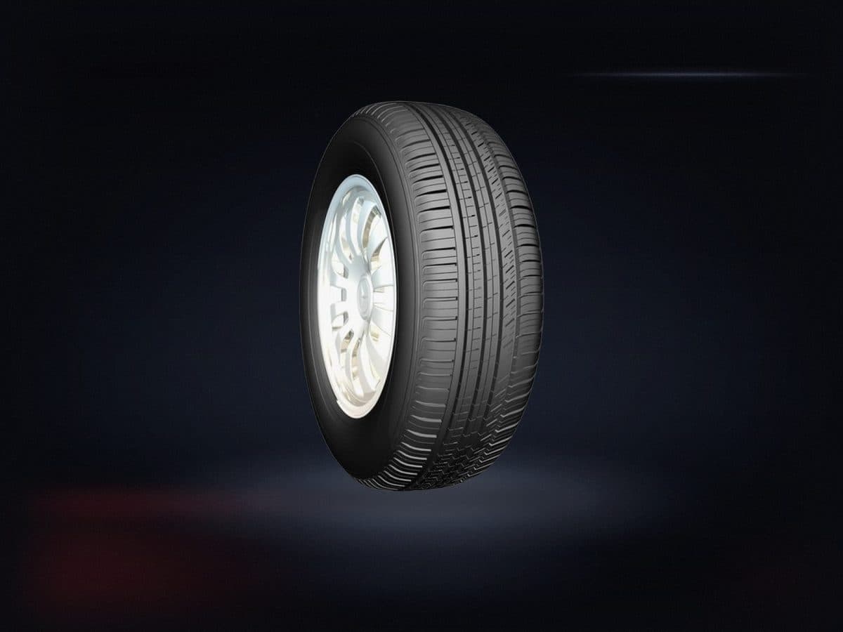 KF550 225/55R17 101V